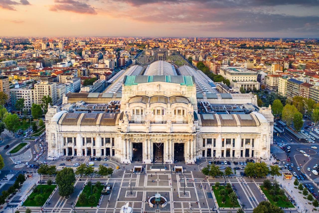 Apt Vicino Alla Metropolitana Porta Romana, 4 Minuti Da Duomo, Free Wifi&Netflix Milan Extérieur photo